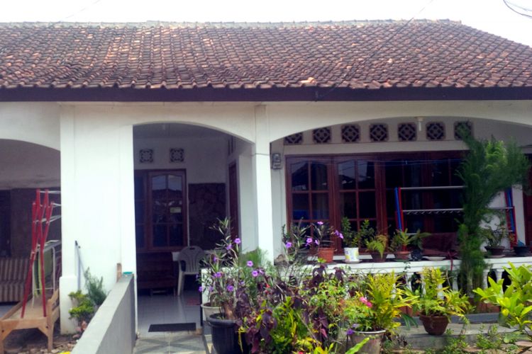 Bagian rumah tersisa milik Hendrik Brocks setelah direhab pada 2017 di Sukabumi, Jawa Barat, Kamis (30/8/2018). Sebelumnya rumah peninggalan keluarganya itu nyaris ambruk.