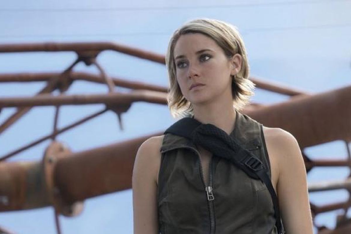 Shailene Woodley bermain dalam The Divergent Series: Allegiant