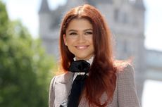 Zendaya Merespons Penggemar yang Ejek Poster Spider-Man: Far from Home