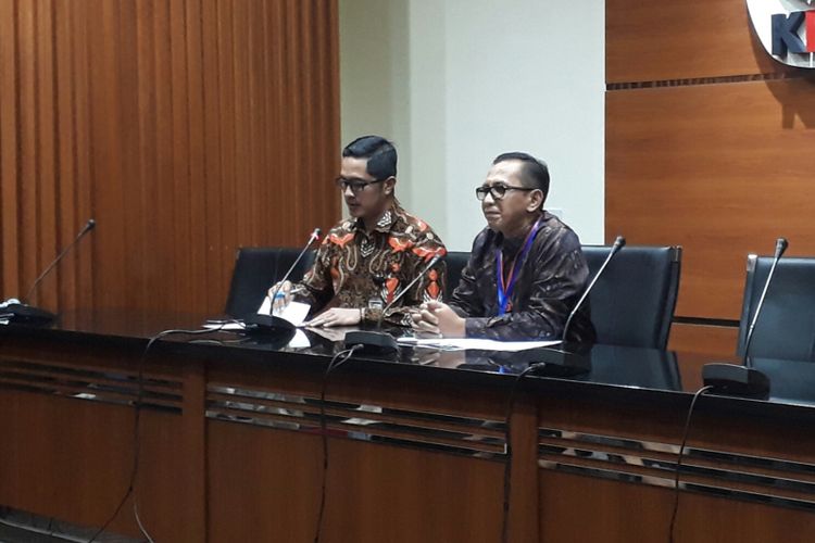 Juru Bicara KPK Febri Diansyah (kiri) dan Kepala Biro Humas dan Kerja Sama Internasional BPK, R Yudi Ramdan Budiman (kanan), Jumat (22/9/2017).