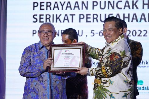 SPS Nobatkan Gubernur Syamsuar Jadi Pemimpin Terpopuler 2022 di Media Arus Utama 