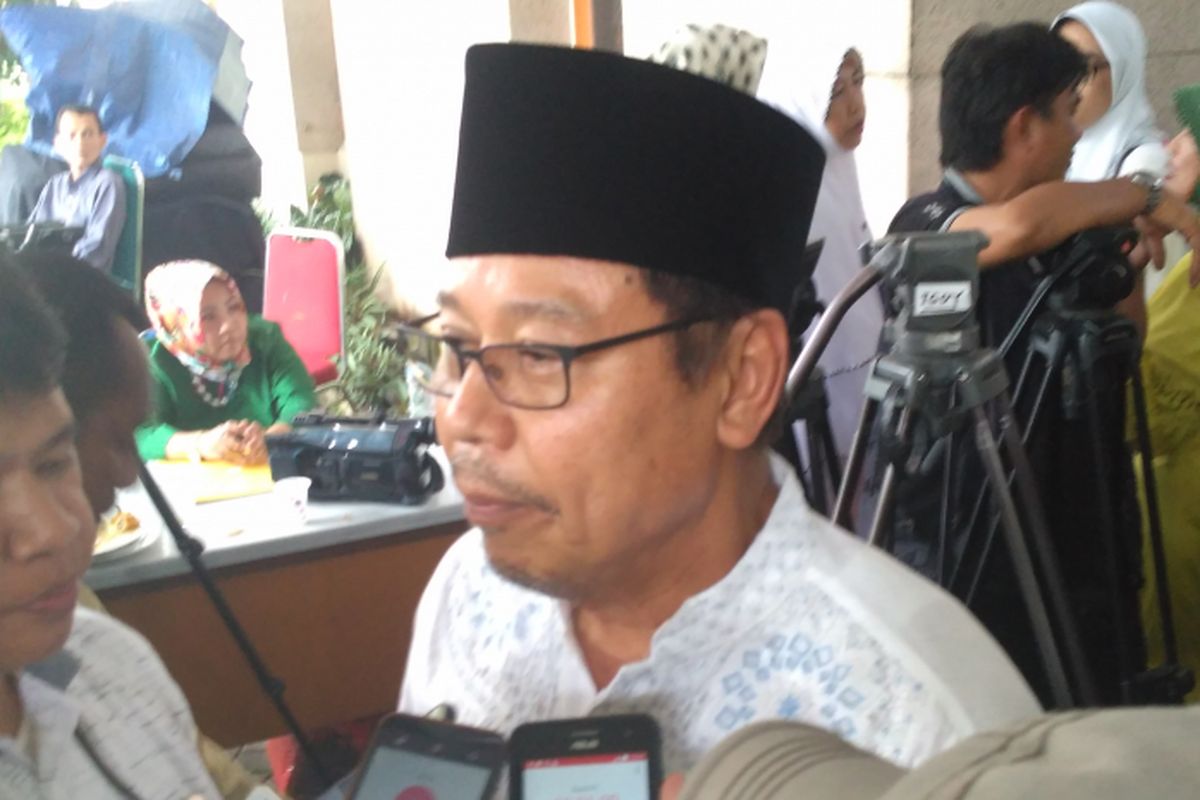 Ketua Umum PPP Djan Faridz saat menghadiri perayaan ulang tahun Ketua Dewan Pakar Golkar Agung Laksono ke-68 di Jalan Cipinang Cempedak II, Jakarta Timur, Minggu (26/3/2017).