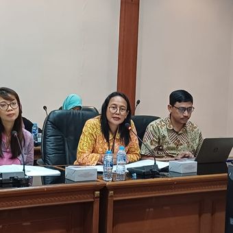 Direktur Industri Semen, Keramik, dan Pengolahan Bahan Galian Nonlogam Putu Nadi Astuti dalam Konferensi Pers terkait Perkembangan Industri Semen di Kantor Kemenperin, Jakarta, Selasa (4/6/2024).