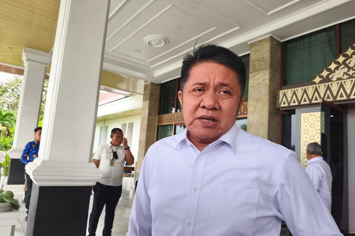 Gubernur Sumatera Selatan Herman Deru saat berada di Griya Agung Palembang, Rabu (17/9/2025).