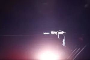 Tesla Roadster Bisa Terbang, Ternyata Ini Rahasianya