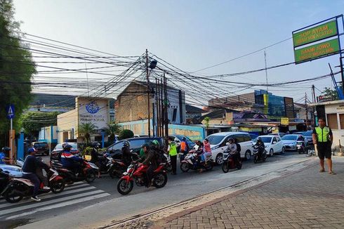 Tak Hanya GIS, Sekolah Ini Juga Sumbang Kemacetan di Jalan Raya Condet