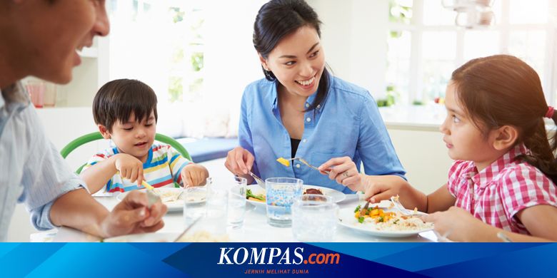 Istimewanya Makan Bersama Keluarga bagi Perkembangan Anak - Vimarsana News