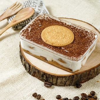 Regal Tiramisu Dessert Box