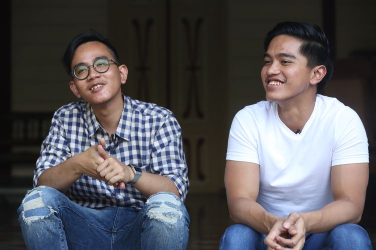 Gibran Rakabuming Raka dan Kaesang Pangarep, kedua putra Presiden Joko Widodo saat wawancara eksklusif dengan Kompas.com, di Solo, Jawa Tengah, Minggu (27/8/2017).