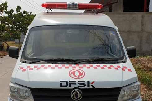 Transformasi Pikap DFSK Jadi Ambulans