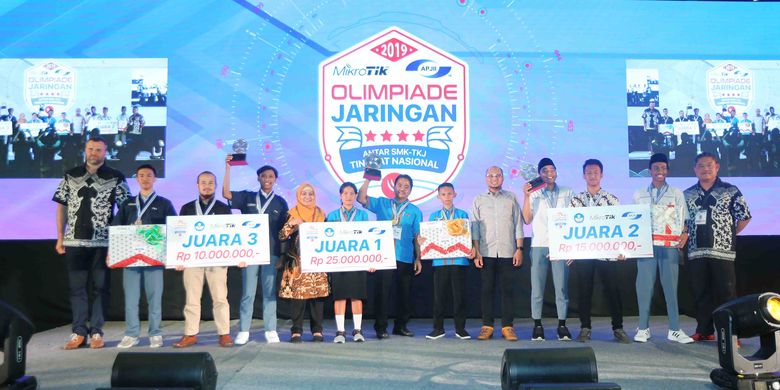 Babak final Olimpiade Jaringan Mikrotik-APJII ke 4 berlangsung di Bali (23/10/2019) dan melahirkan SMK juara yang secara mengejutkan datang dari luar DKI Jakarta.