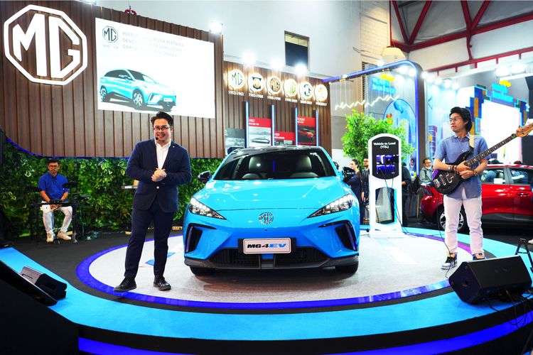 Mobil listrik MG4 EV mencatatkan rekor MURI di PEVS 2023