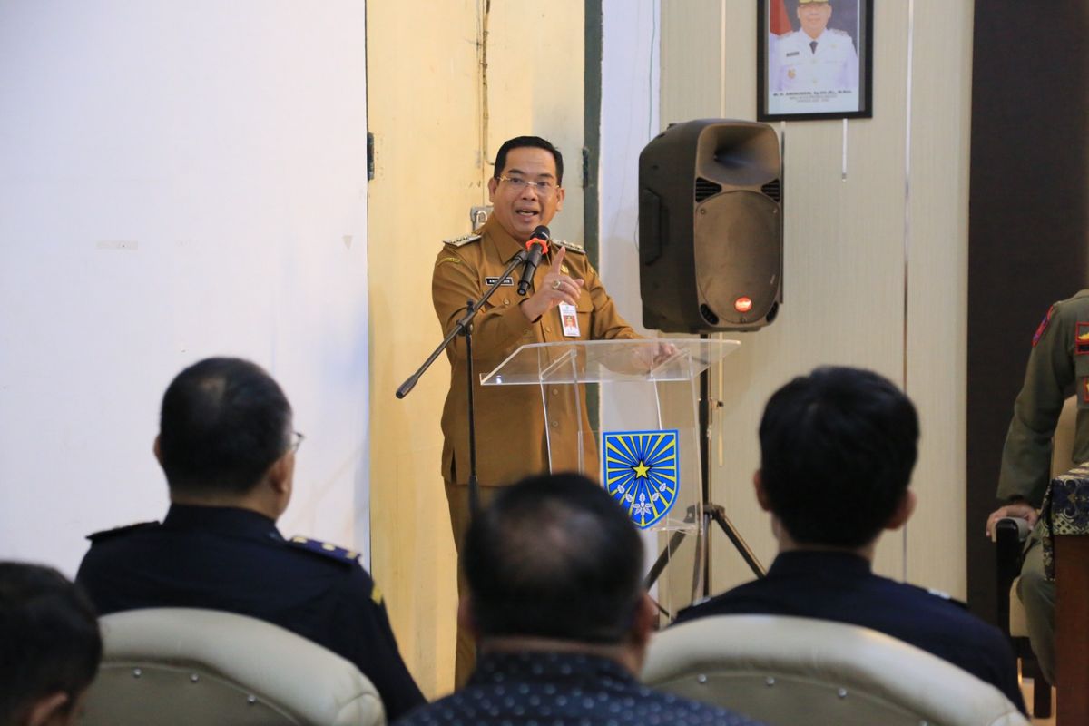 Wali Kota Probolinggo membuka dialog seluas-luasnya untuk masyarakat dalam menyampaikan aspirasi. 