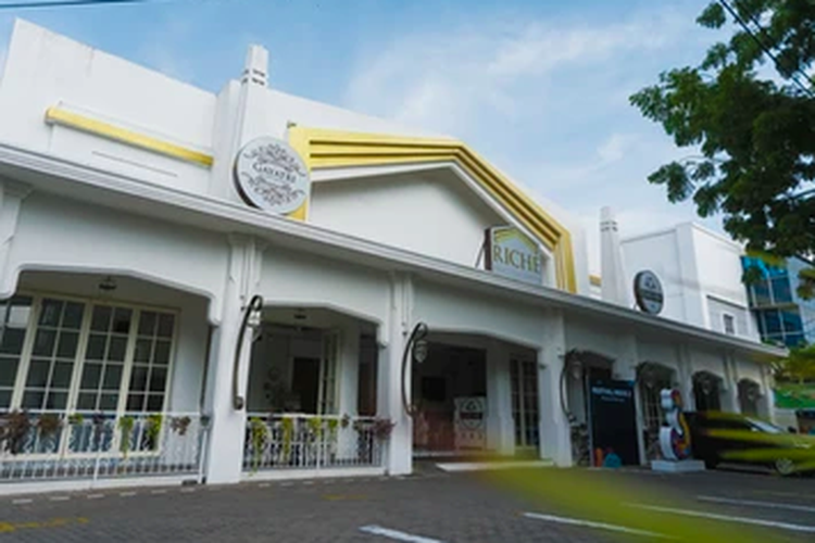 Bagian depan Riche Heritage Hotel, Kota Malang