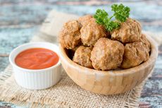 7 Tips Membuat Bakso Goreng Bulat Sempurna dan Renyah