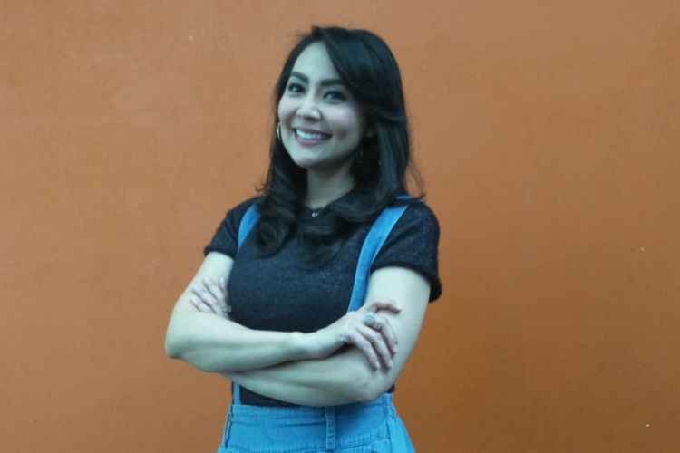 Tessa Kaunang ditemui di Studio TransTV, Mampang, Jakarta Selatan, Senin (5/2/2018).