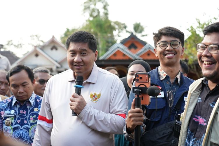 Potret Rumah Jaelani: Bocor saat Hujan, Kandang Sapi di Sisi Dinding