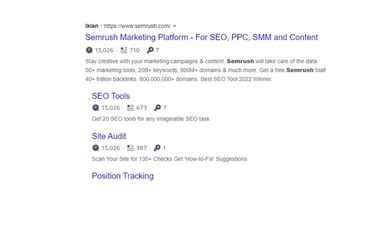 Ilustrasi contoh SEM (Search Engine Marketing). Bagian yang bertuliskan Iklan merupakan contoh SEM di mesin pencari Google.