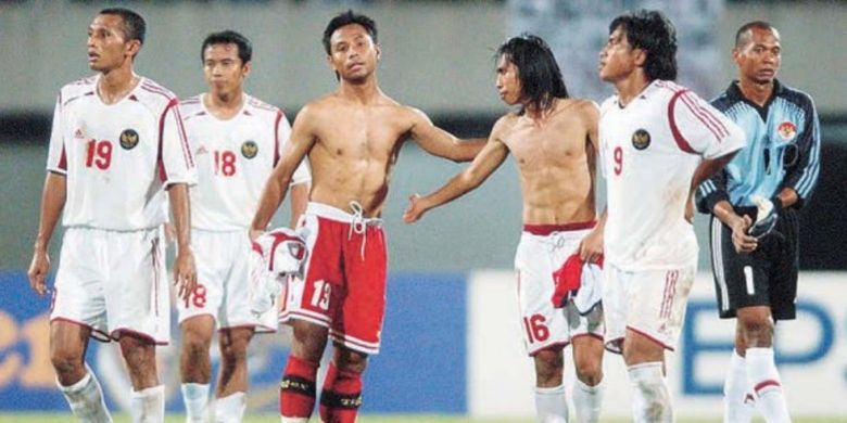 Para pemain timnas Indonesia yang tampil di Piala Tiger 2004.