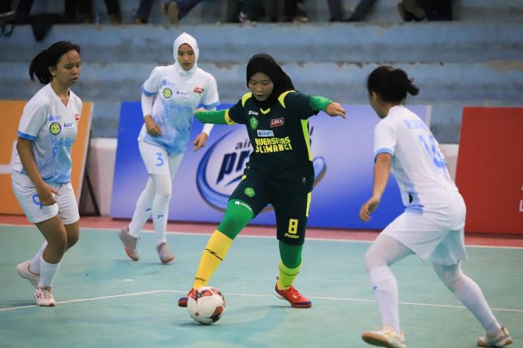 - Perhelatan Liga Mahasiswa Futsal mulai Senin (7/10/2019) sampai dengan Minggu (13/10/2019) menghadirkan lima muka baru.

Dilaksanakan di Gelanggang Olah Raga (GOR) Mayasari, Tasikmalaya, tuan rumah Universitas Siliwangi hadir sebagai juara bertahan.