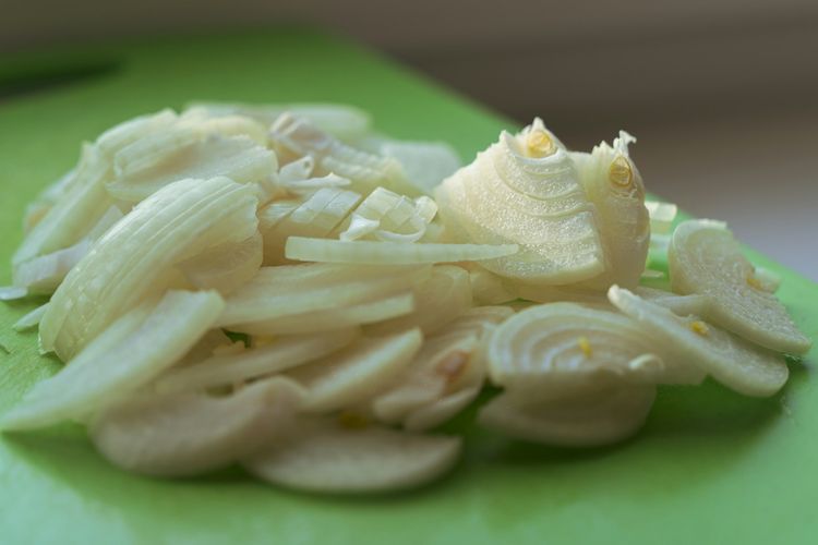 Rahasia Bawang Empuk Tanpa Menumis, Cukup Gunakan Microwave