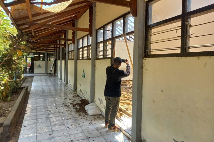 Tiga ruang kelas di Sekolah Dasar (SD) Negeri 6 Bondalem, Kecamatan Tejakula, Kabupaten Buleleng, Provinsi Bali, rusak parah, Selasa (17/10/2023)