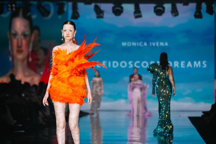 Koleksi Kaleidoscope Dreams Monica Ivena di St Regis Jakarta
