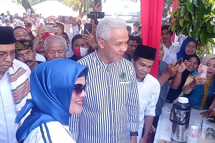 Bakal Calon Presiden dari PDIP, Ganjar Pranowo melakukan safari politik ke Lombok, NTB, Minggu (18/6/2023).