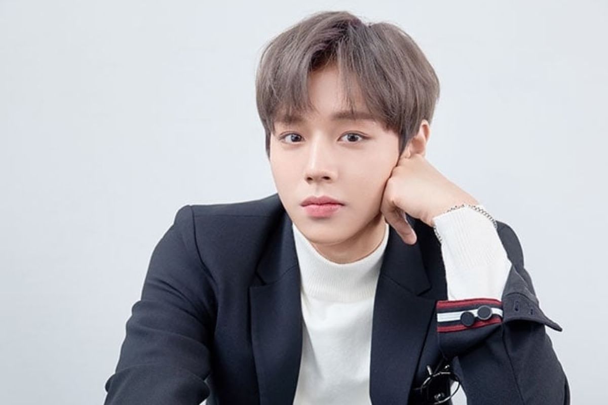 Artis idola asal Korea Selatan Park Jihoon