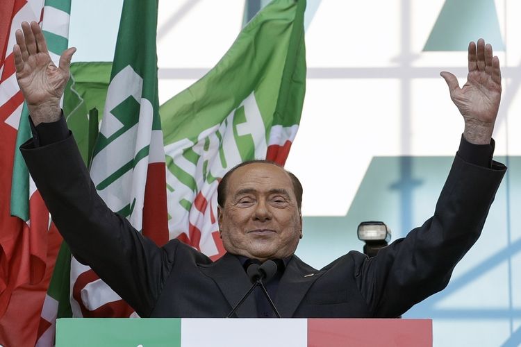 Silvio Berlusconi saat berkampanye di Roma, Italia, Sabtu (19/10/2019). Pilpres Italia digelar pada 24 Januari 2022 dan Berlusconi jadi salah satu kandidatnya.