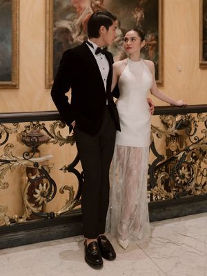 Gaya prewedding Syifa Hadju dan El Rumi mencuri perhatian. Tampil elegan bak editorial fashion, dengan sentuhan minimalis dan mewah.