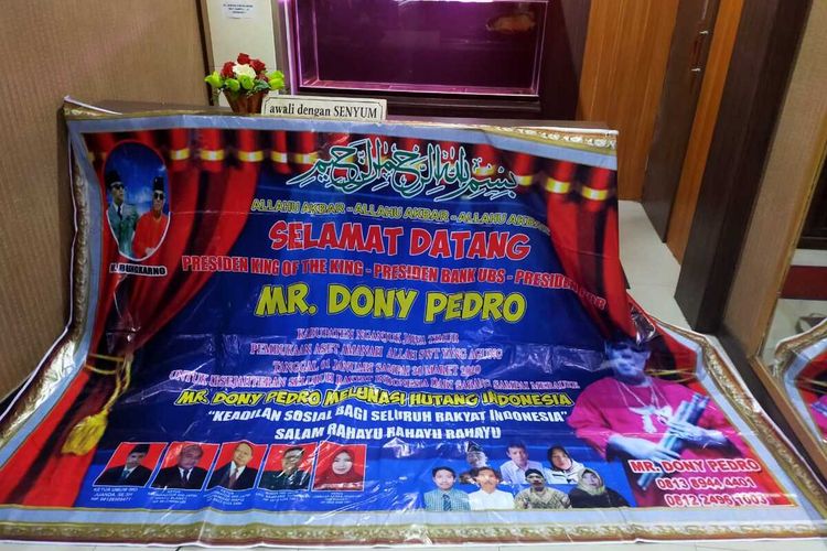 Spanduk King Of The King yang diamankan polisi di Nganjuk