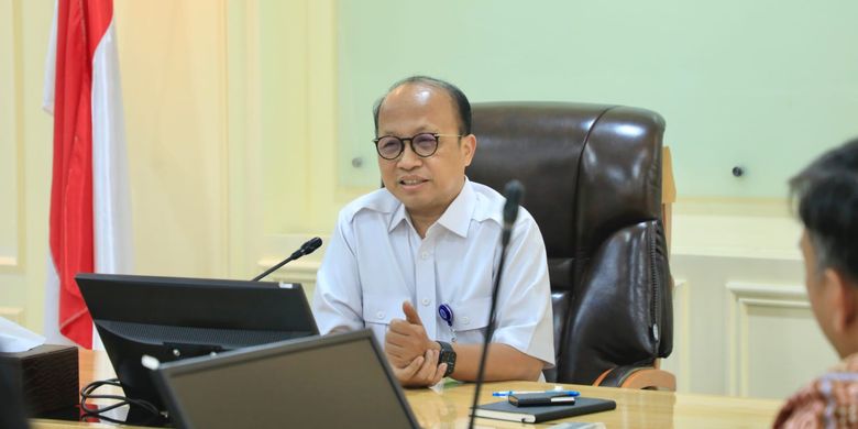Sekretaris Jenderal Kementerian Ketenagakerjaan (Sekjen Kemenaker), Anwar Sanusi memberikan keterangan terkait data Layanan Posko Tunjangan Hari Raya (THR) keagamaan 2023.
