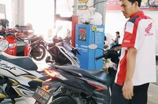 Ketahui Penyebab Motor Brebet, Biasanya karena Bensin Tercampur Air