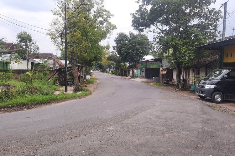 Kondisi Jalan Sumbawa yang rencananya diubah menjadi Jalan Pramoedya Ananta Toer di Kelurahan Jetis, Kecamatan Blora, Kabupaten Blora, Jawa Tengah, Senin (6/2/2023)