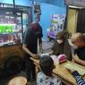 Dukung Kawan, Novel Baswedan Ajak Keluarga Makan di Warung Nasi Goreng Milik Eks Pegawai KPK