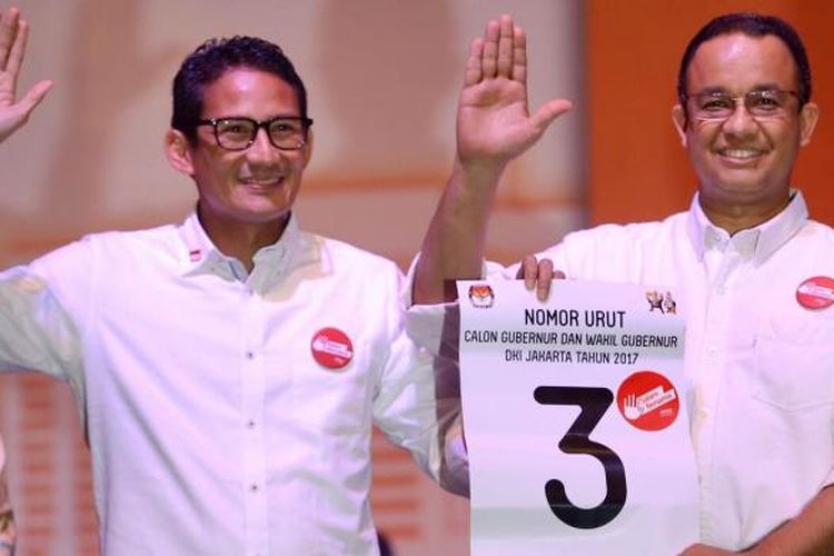Pasangan calon gubernur-wakil gubernur DKI Jakarta, Anies Baswedan-Sandiaga Uno, di JIExpo Kemayoran, Jakarta, Selasa (25/10/2016).