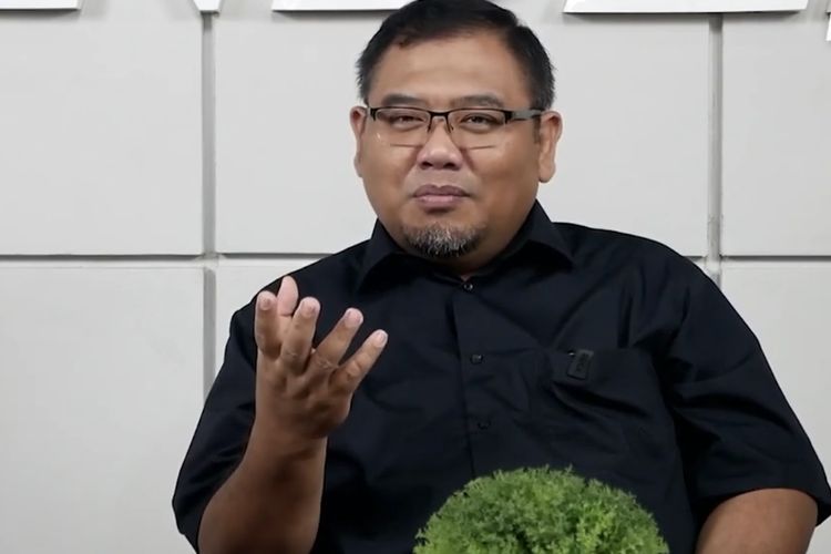 Peneliti senior Institute for Development of Economics and Finance (INDEF), Deniey A Purwanto menjelaskan soal produktivitas pekerja, Jumat (6/3/2026). 