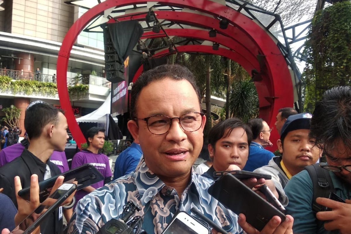 Gubernur DKI Jakarta Anies Baswedan, di Lippo Mall Kemang, Kemang, Jakarta Selatan, Sabtu (8/12/2018)