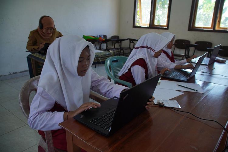 Sekolah Lenyap Diterjang Erupsi Semeru, 21 Siswa SD di Lumajang Ujian TKA Bergantian