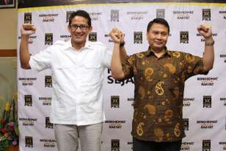 Bakal calon Gubernur DKI Jakarta Sandiaga Uno bersama kandidat calon wakil Gubernur DKI Jakarta yang diusulkan oleh PKS, Mardani Ali Sera.