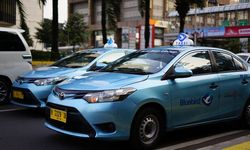 Dukung Transportasi Hijau, Bluebird Tambah Armada EV 500 Unit