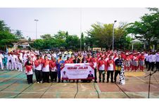 Rayakan Kemerdekaan, Warga Muara Gembong Bebaskan Lingkungan dari Sampah