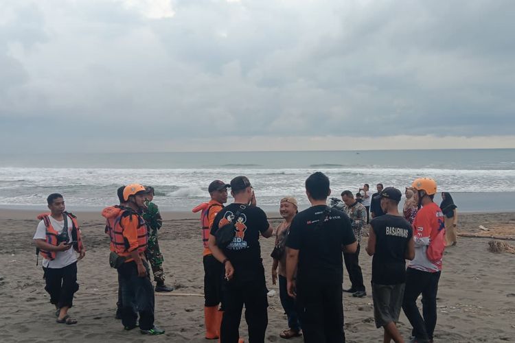 3 Bocah Terseret Ombak di Pantai Setrojenar Kebumen, 2 Hilang dan 1 Selamat
