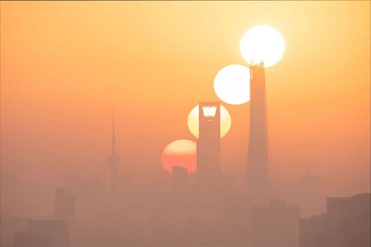 Foto Jiajun Hua saat matahari terbit di Shanghai.