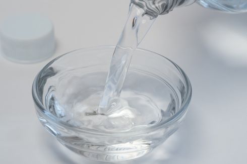 Bahaya Menggunakan Cuka dan Baking Soda untuk Membersihkan Saluran Air
