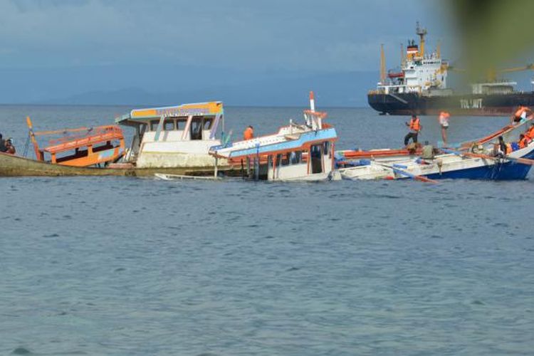 Tiga kapal nelayan asing ditenggelamkan di perairan Ternate, Maluku Utara bertepatan dengan Hari Kemerdekaan RI Ke-71 Tahun 2016