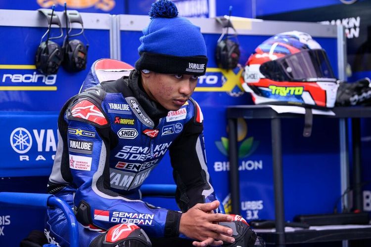 Galang Hendra Pratama dari tim Semakin di Depan Biblion MotoxRacing di Assen, Belanda 