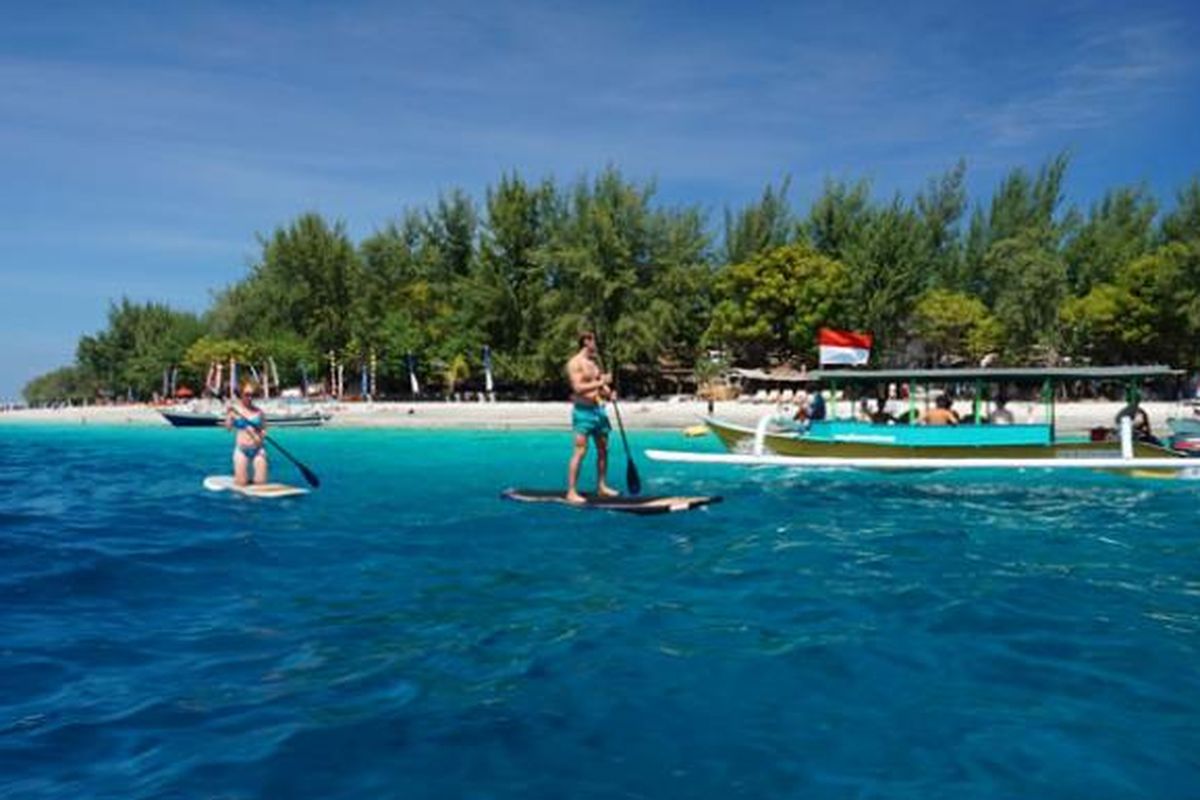 Wisman di Gili Trawangan, Lombok, NTB, Jumat (25/8/2016).