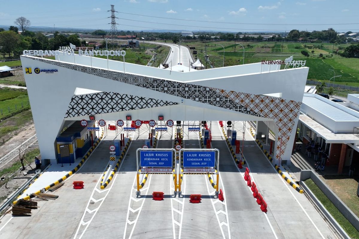 Jalan Tol Solo-Jogja Tahap 1 Segmen Kartasura-Klaten sepanjang 22,3 Km.